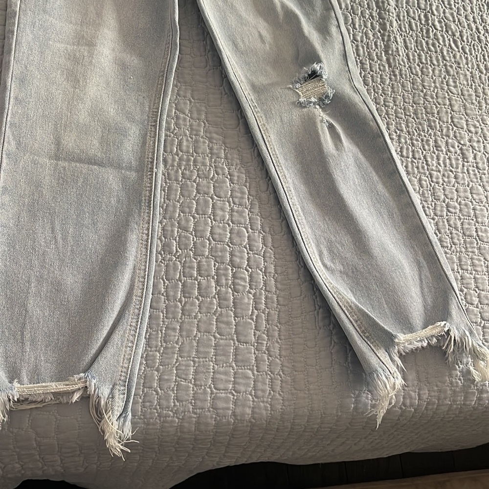 Denim - Picture 3 of 5